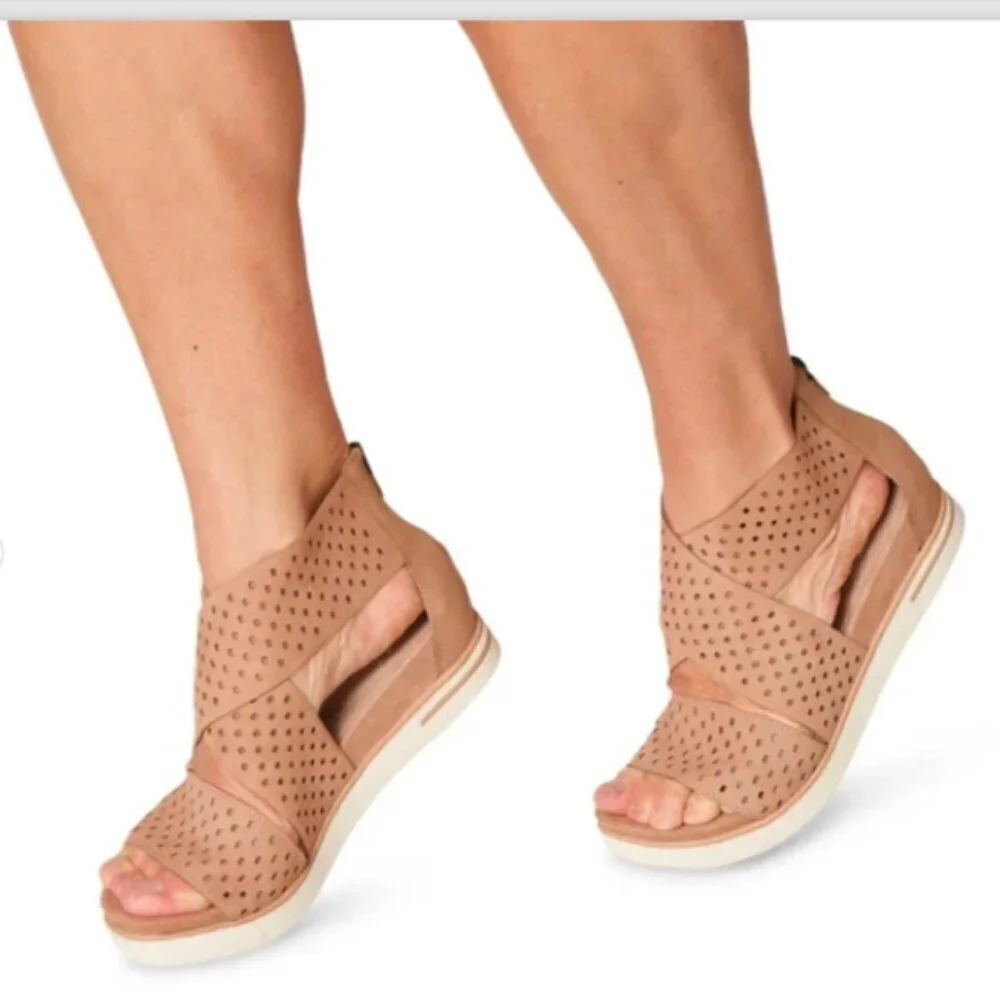 Eileen Fisher Womens Sport P Perforated Nubuck Sandals size 11 Lk Nw!! $235‎